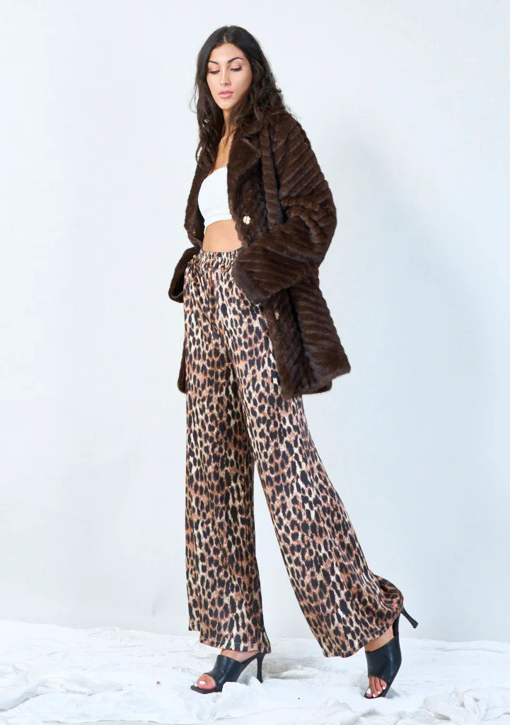 YV0467 Long Sleeved Textured Eco Fur Jacket