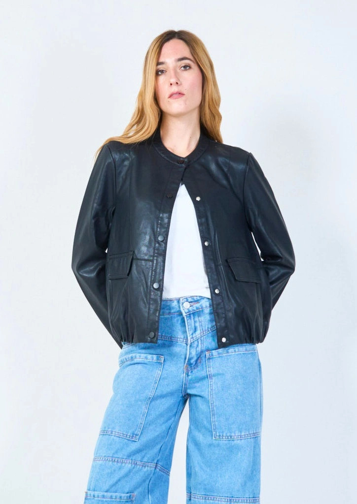 YV0501 Button-up Jacket with front pockets