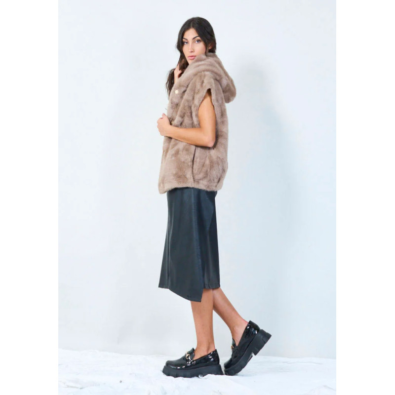 YV0496 Short-sleeved faux fur jacket